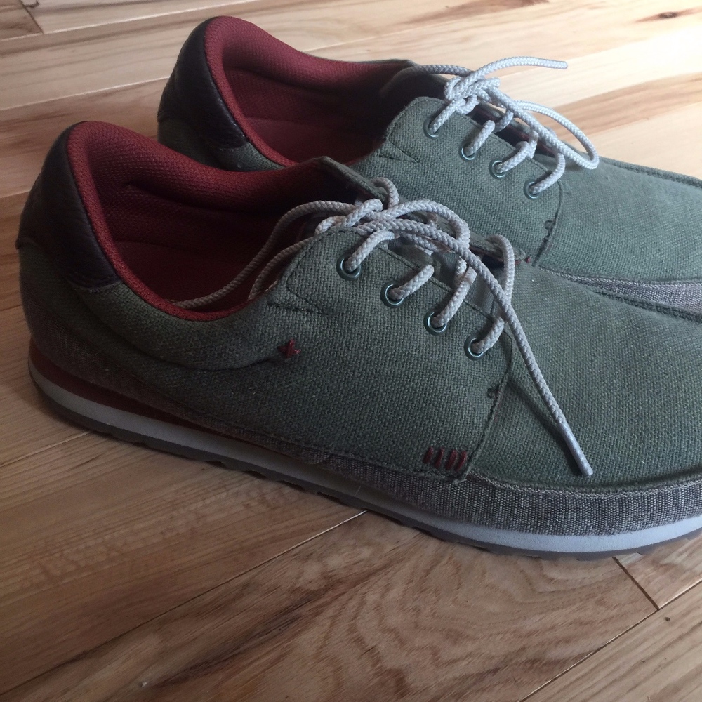 Mens Size 12 Sanuk Shoes